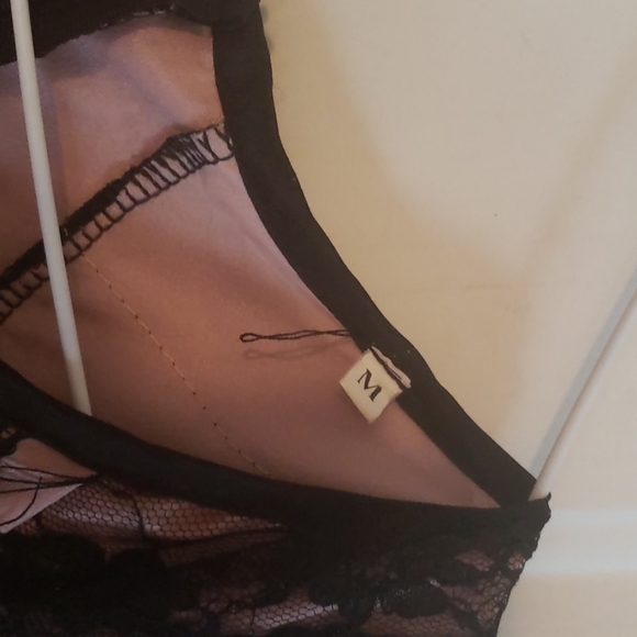 Lace Romper - Picture 2 of 4